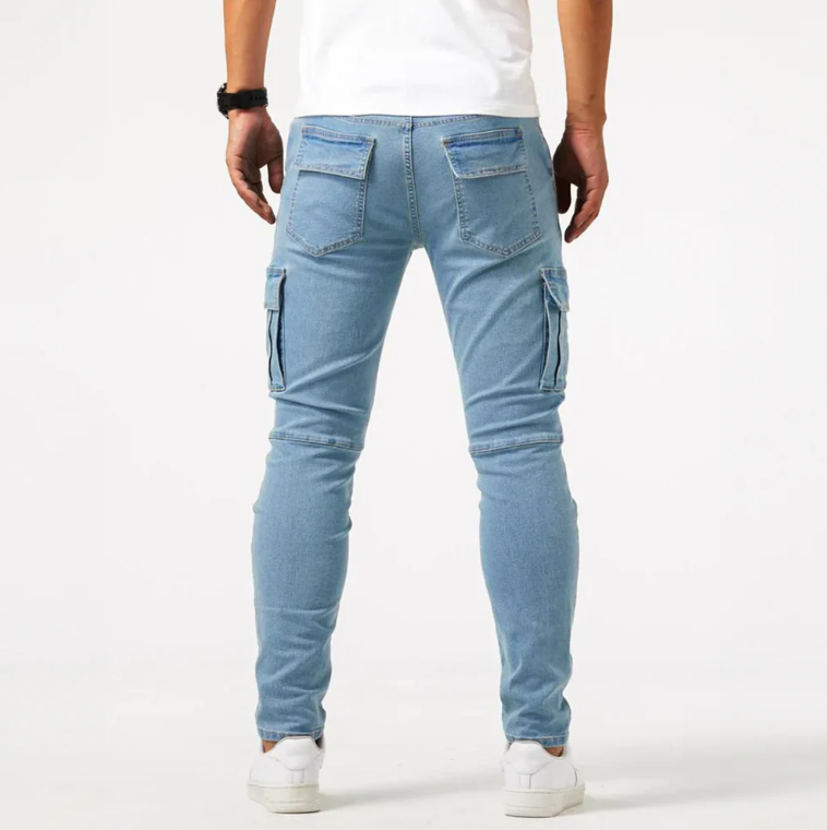 Back view of light blue cargo skinny jeans with side pockets and fit legs